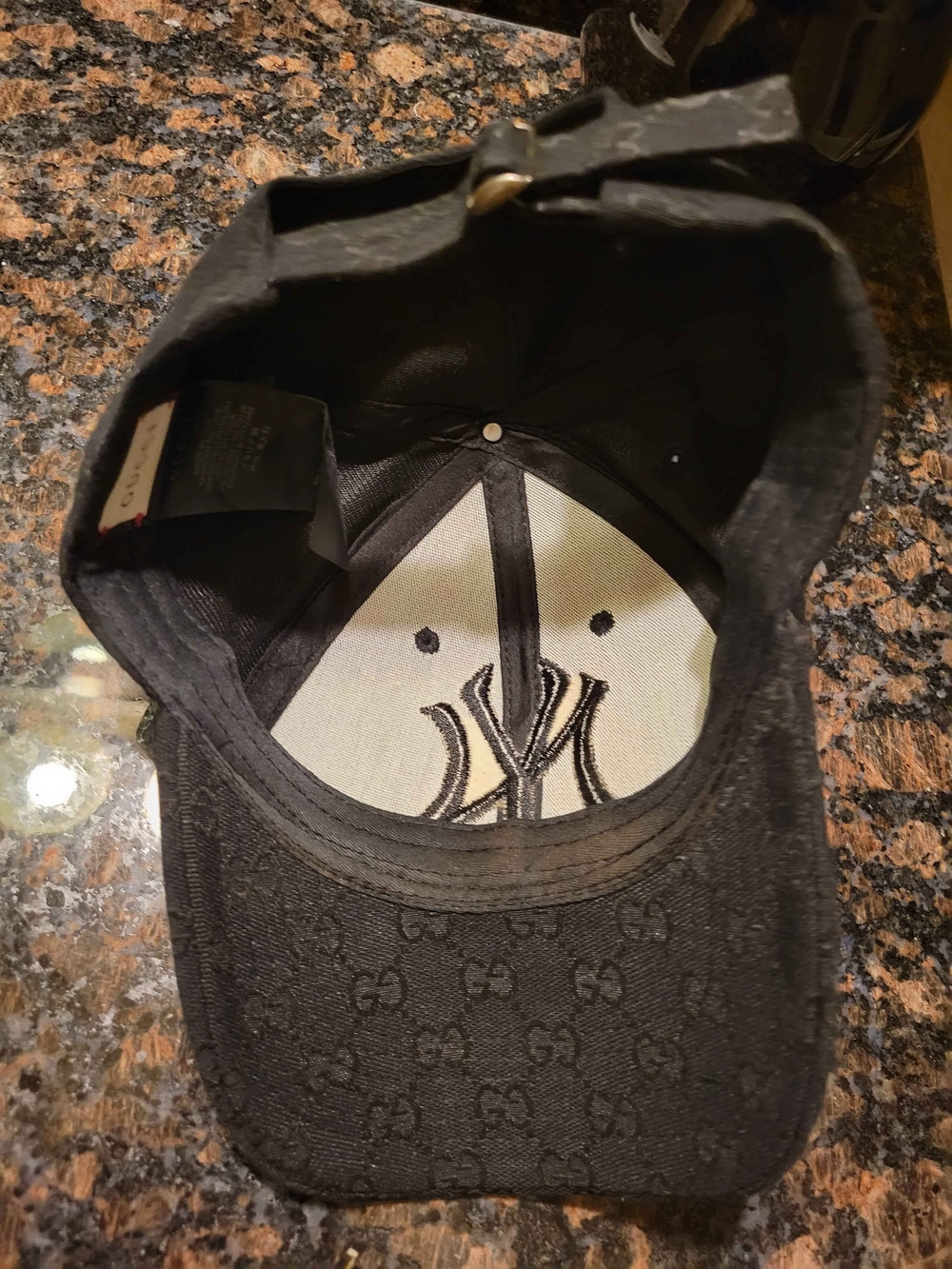 Gucci NY Logo Baseball Cap - Luxury Monogram Style - Picture 6 of 9